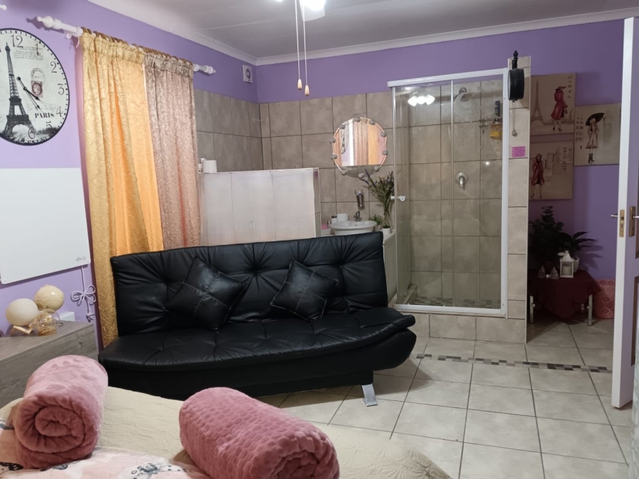 4 Bedroom Property for Sale in De Aar Northern Cape